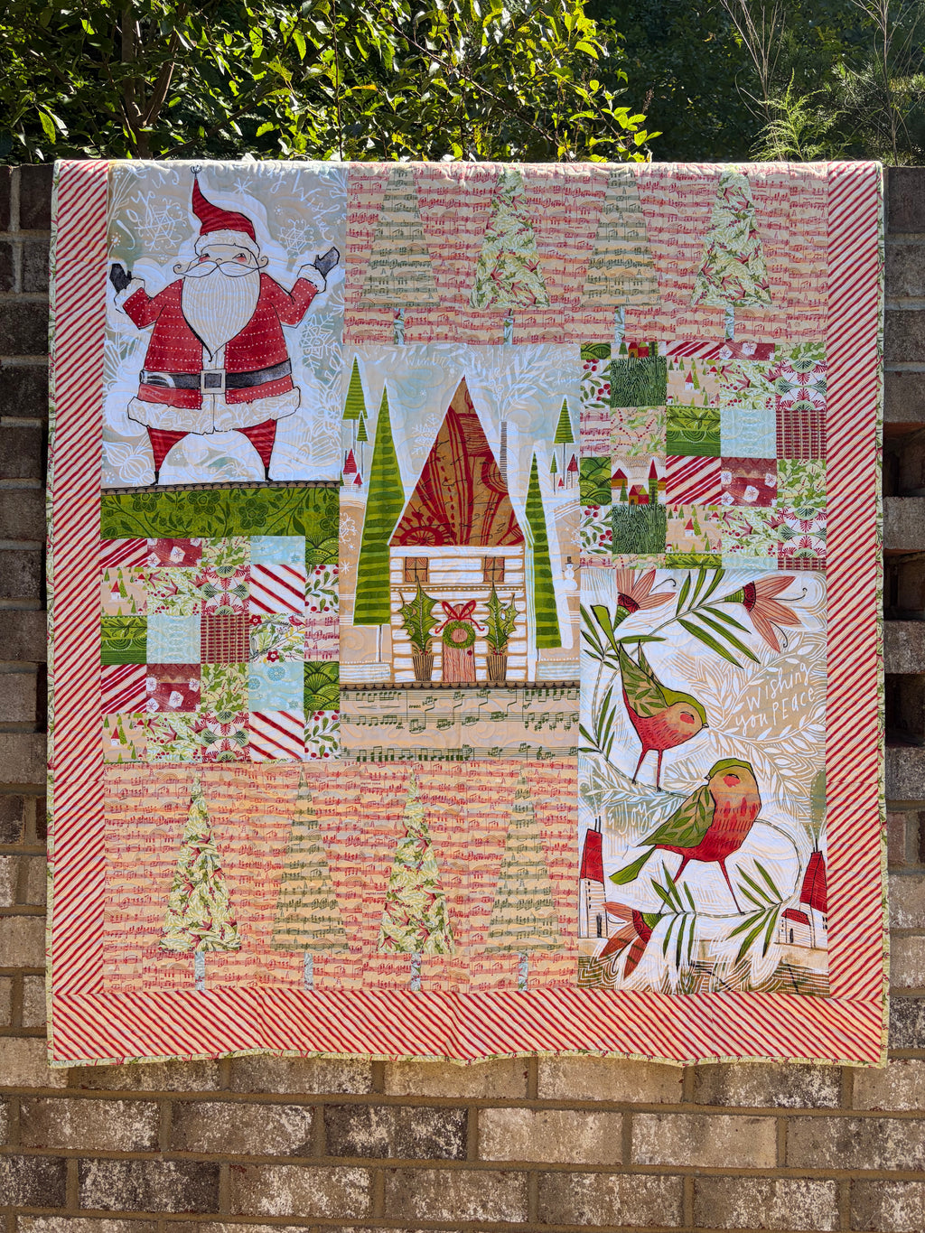 Vintage Style Lap Christmas Quilt